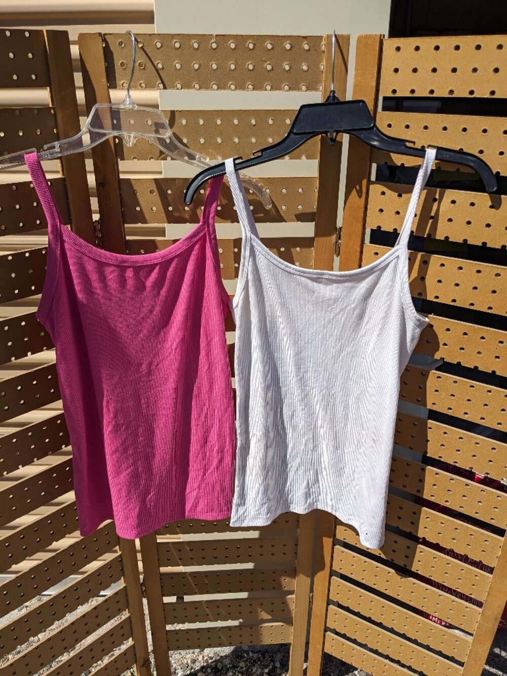 Set of 2 NOBO Tanks Sz L (11-13)